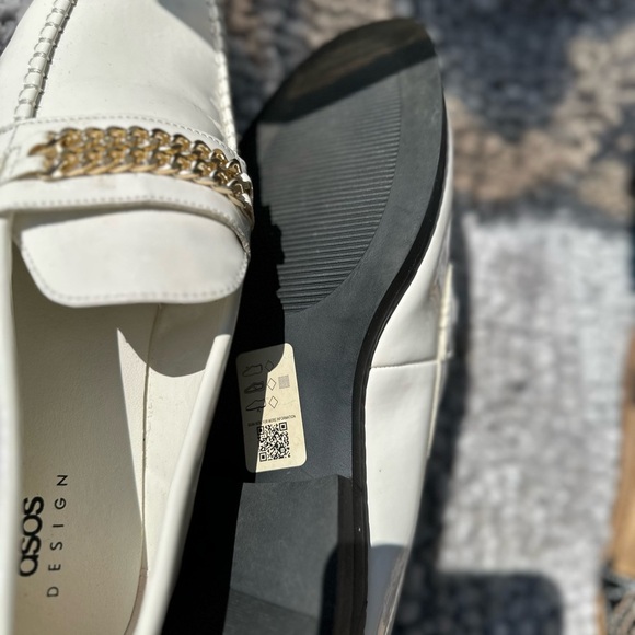 ASOS Gold Chain Loafers - Picture 6 of 7